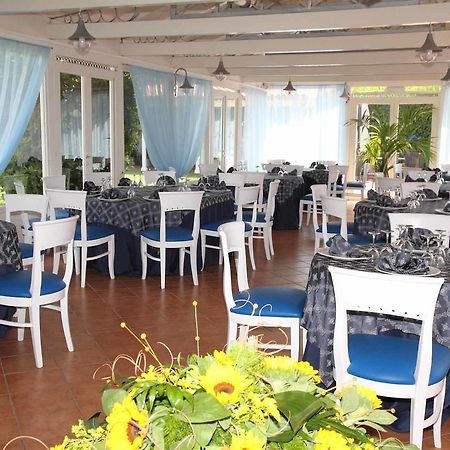 Hôtel Costa Azzurra à Pulsano Extérieur photo
